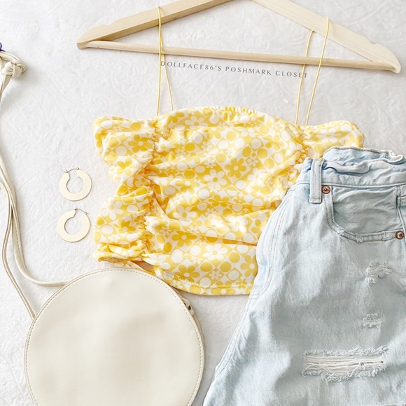 NWT Yellow & White 70’s Floral Print Ruched Cropped Camisole - Picture 5 of 11